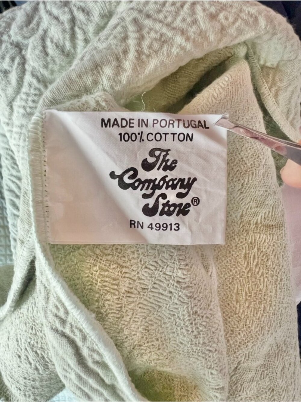 The Company Store Matelassé Pillow Shams King Lt Green Scalloped Cotton Portugal - Picture 7 of 7